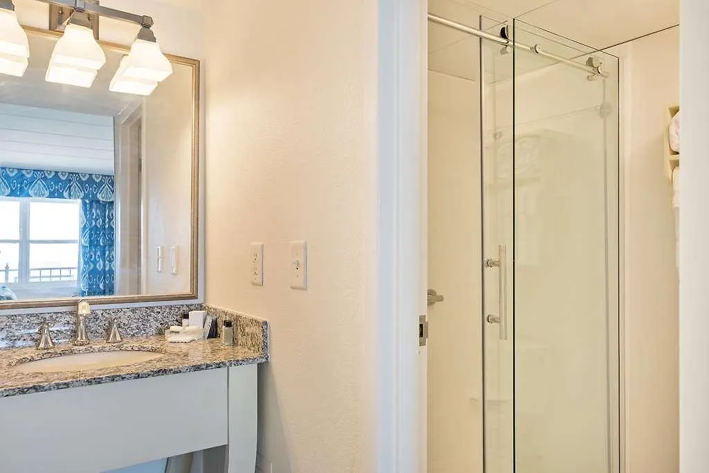 Hilton Garden Ocean Oceanfront 3*