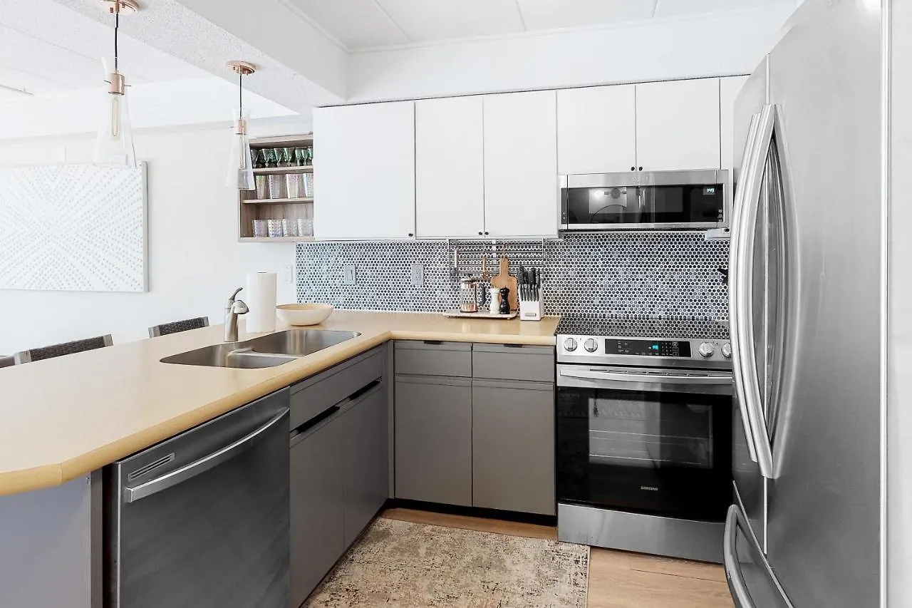 Apartment Silver Shell North 302