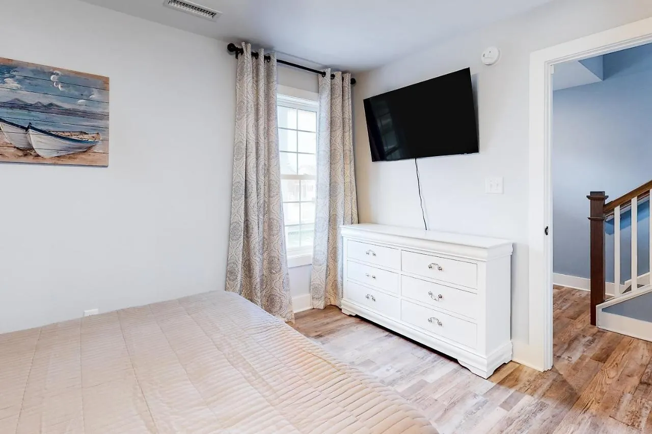 Island Cove Unit E 大洋城
