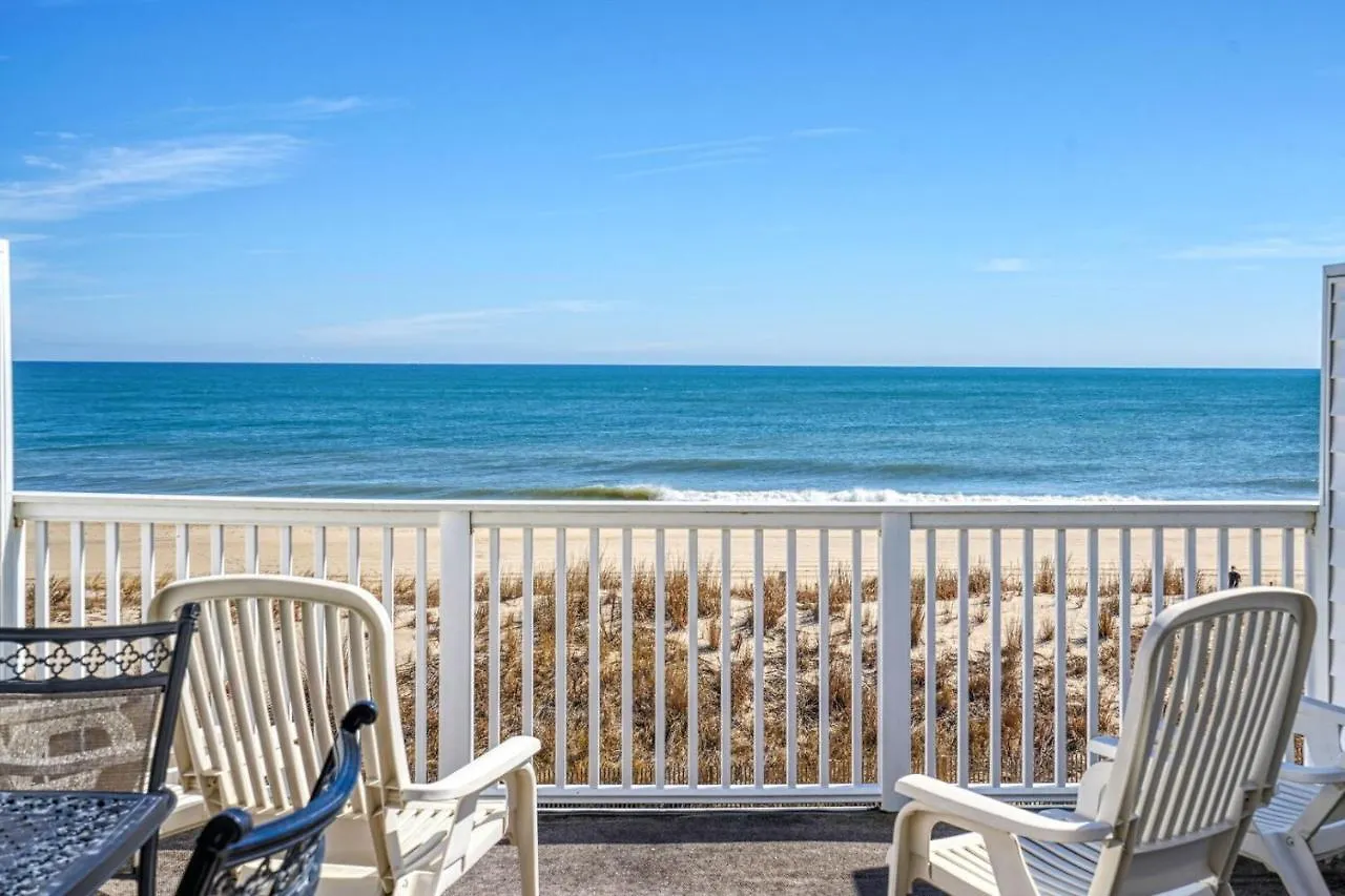 Beachcrest 17 *