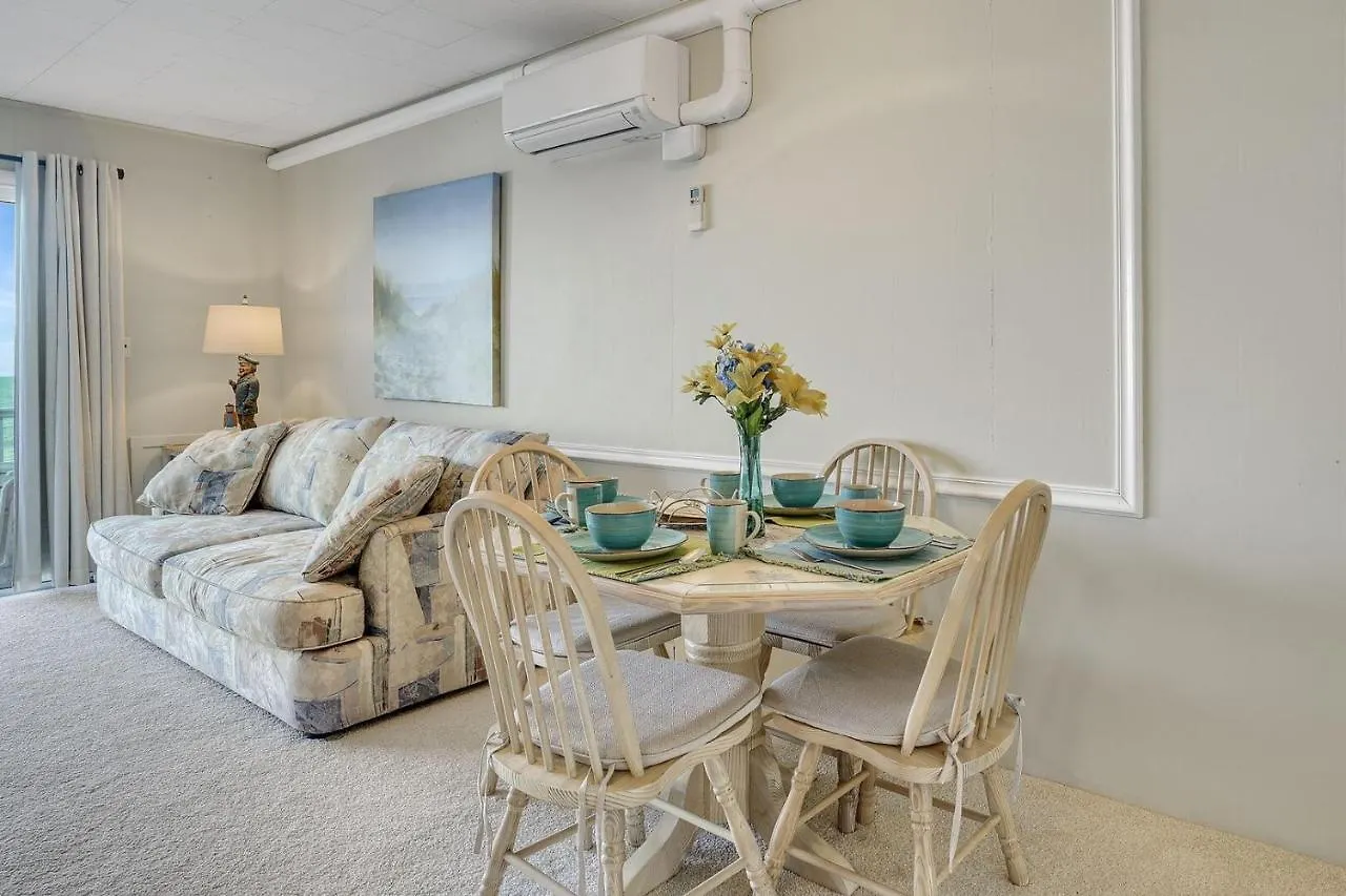 Beachcrest 17 *