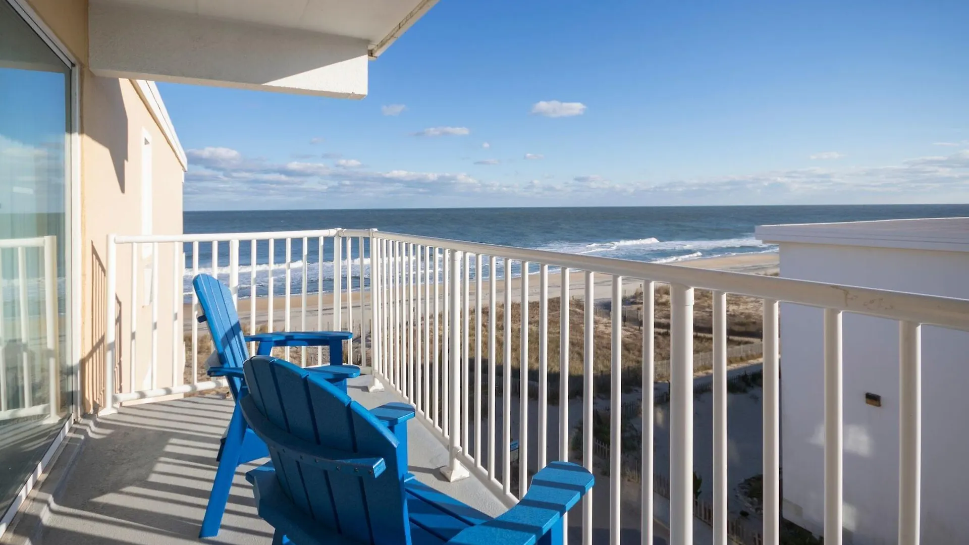 Sealoft Oceanfront 2*
