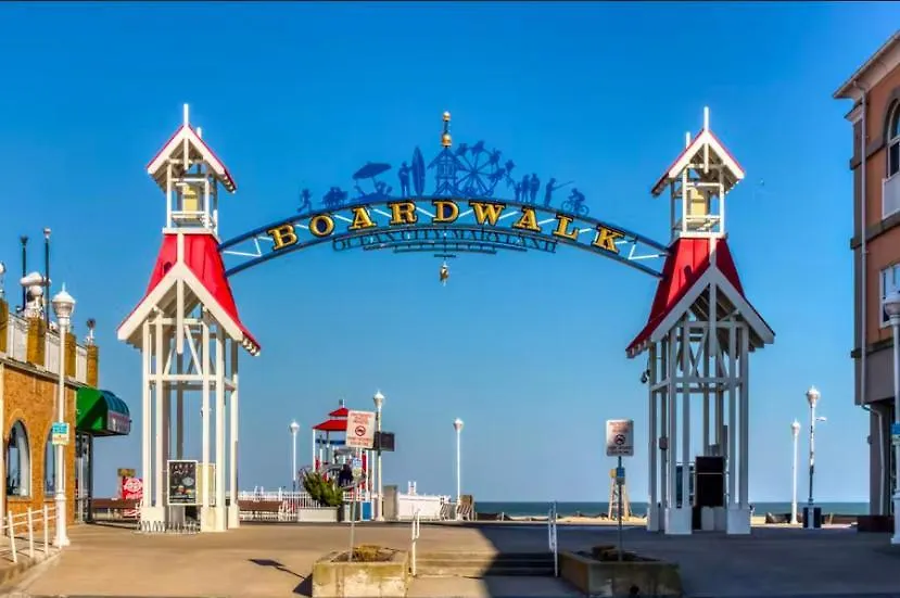 Runaway Bay 76 אושן סיטי