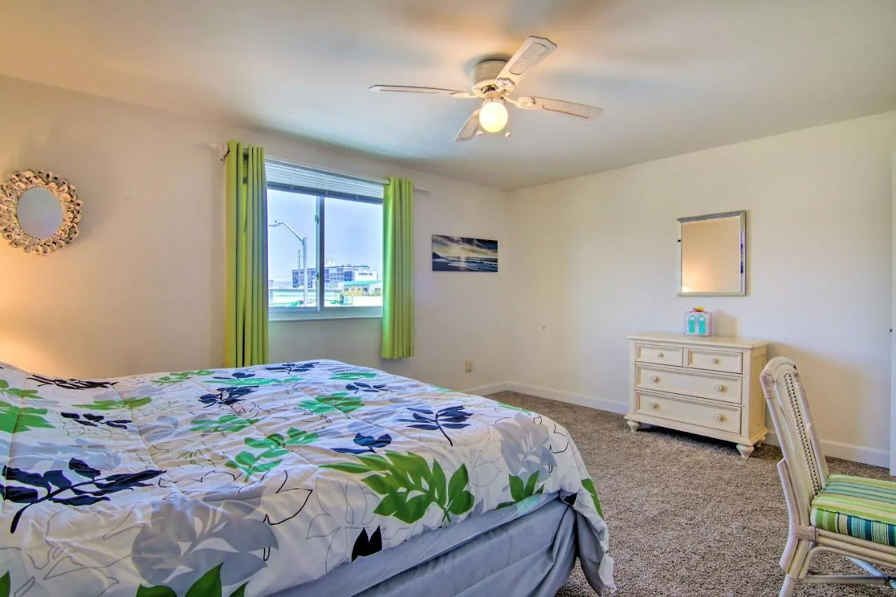 Holiday home Ocean Townhome, Deck With Canal Access! Ocean City