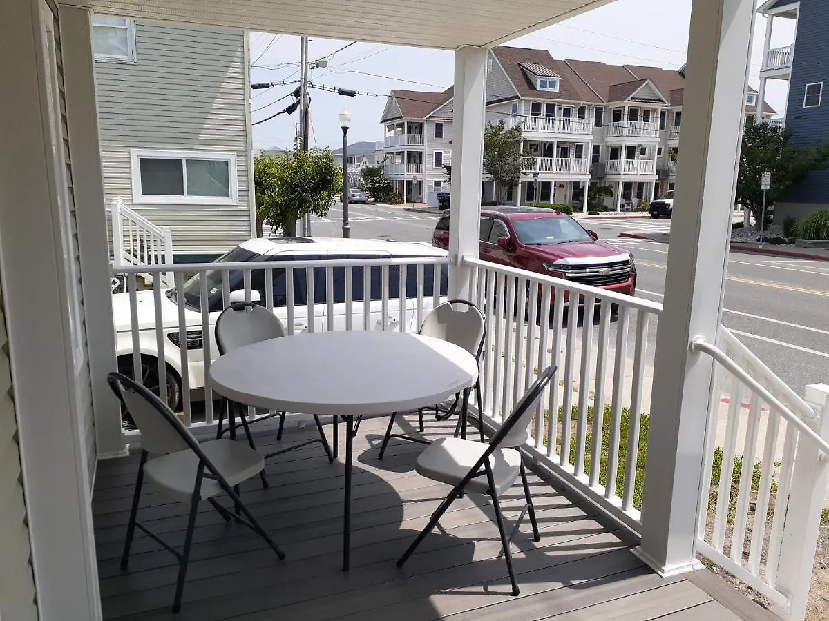 Apartment Bill's