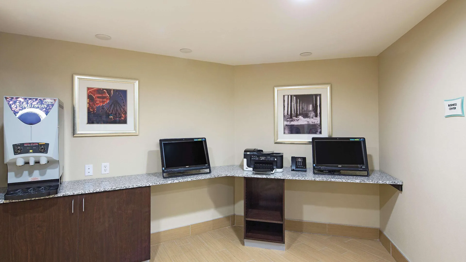 La Quinta By Wyndham Ocean