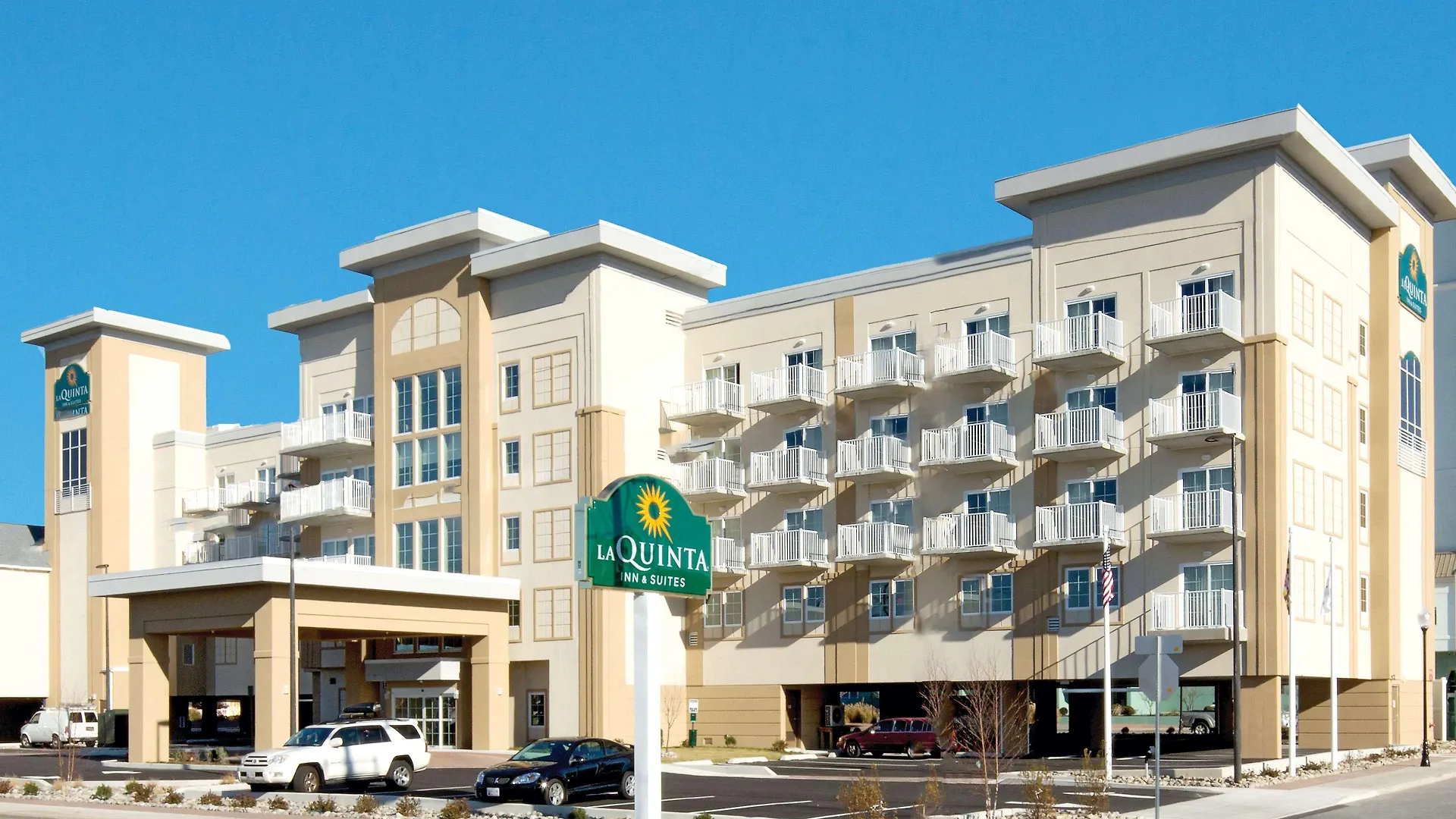La Quinta By Wyndham Ocean Hotel