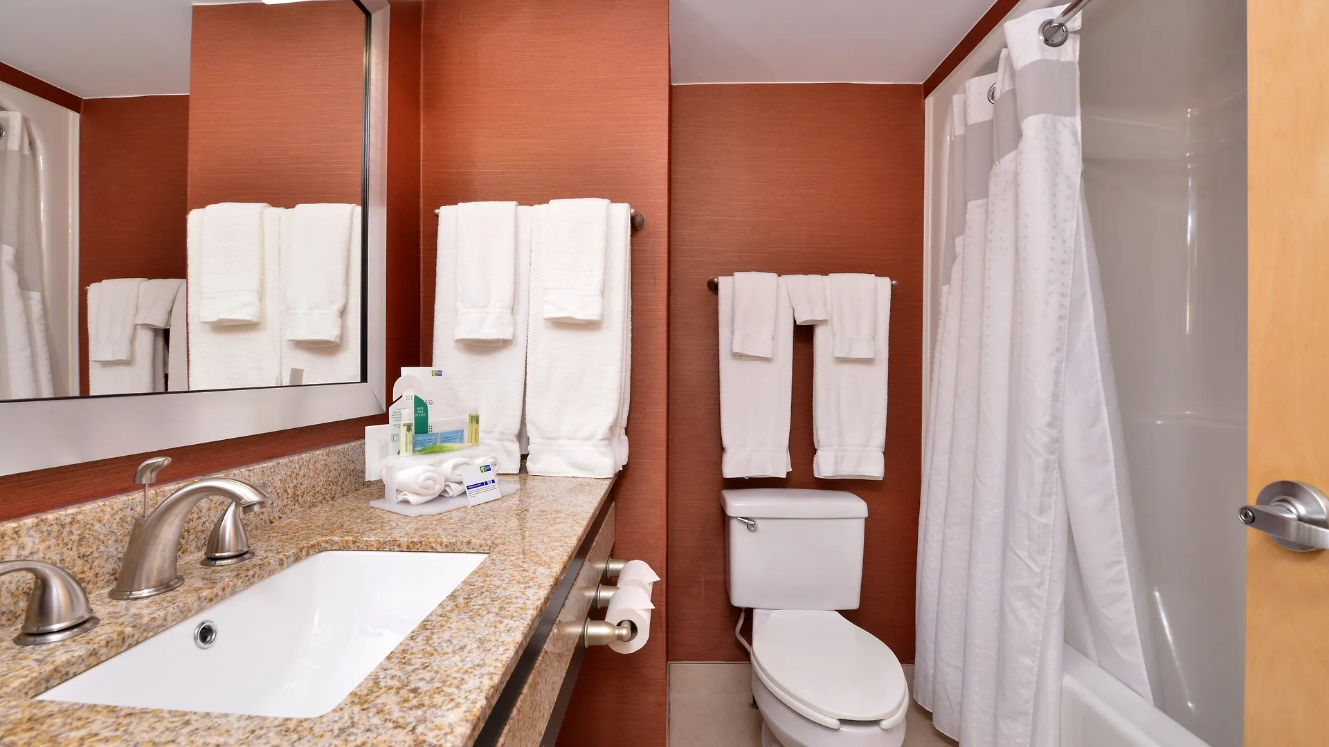 Express & - Ocean By Ihg Resort 3*