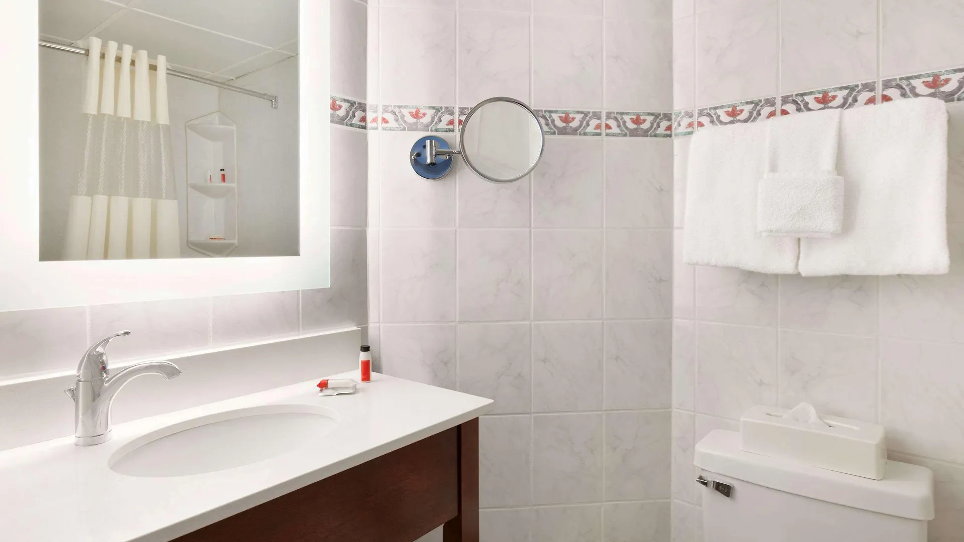 Hotel Howard Johnson Plaza By Wyndham Ocean Oceanfront 3*