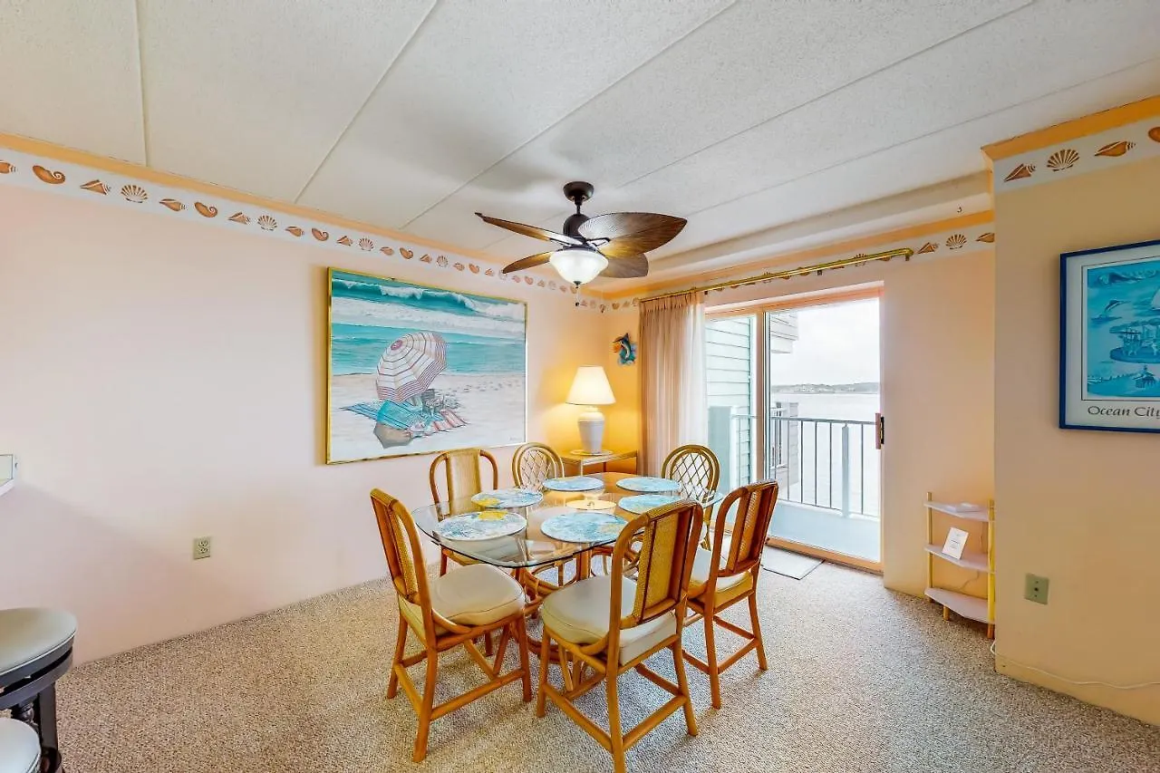 Harbour Island 206l *