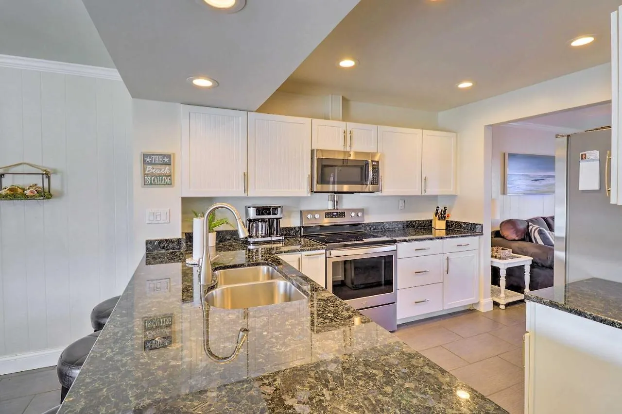 Ocean Townhome With Pool Access Less Than 1 Mi To Ocean City