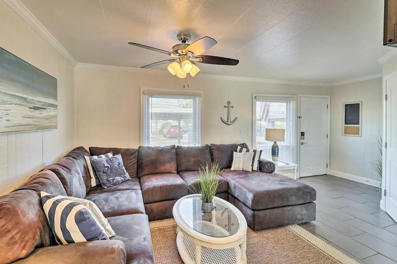Ocean Townhome With Pool Access Less Than 1 Mi To Ocean City