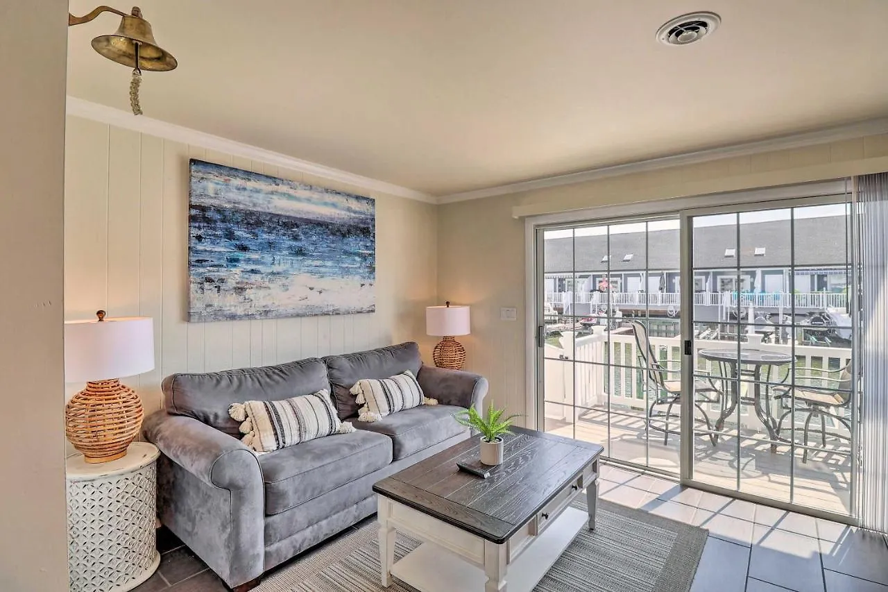 Ocean Townhome With Pool Access Less Than 1 Mi To * Ocean City