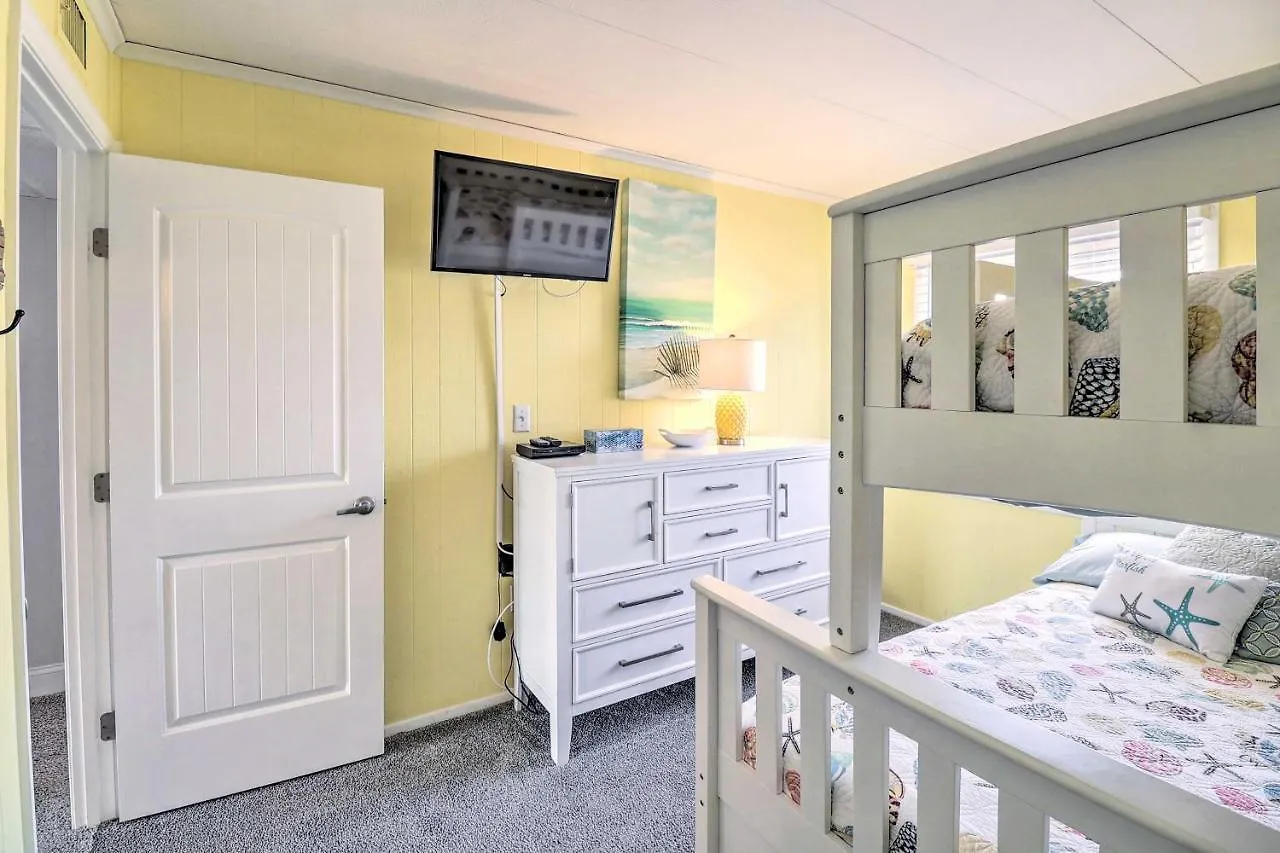Ocean Townhome With Pool Access Less Than 1 Mi To Ocean City