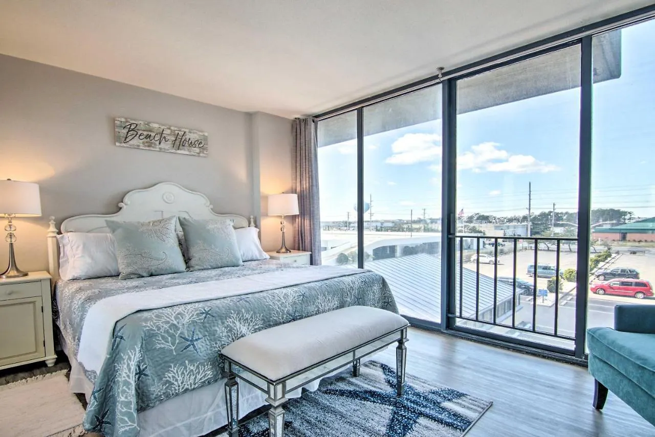 Beachfront Ocean With Indoor Pool And Views Apartment