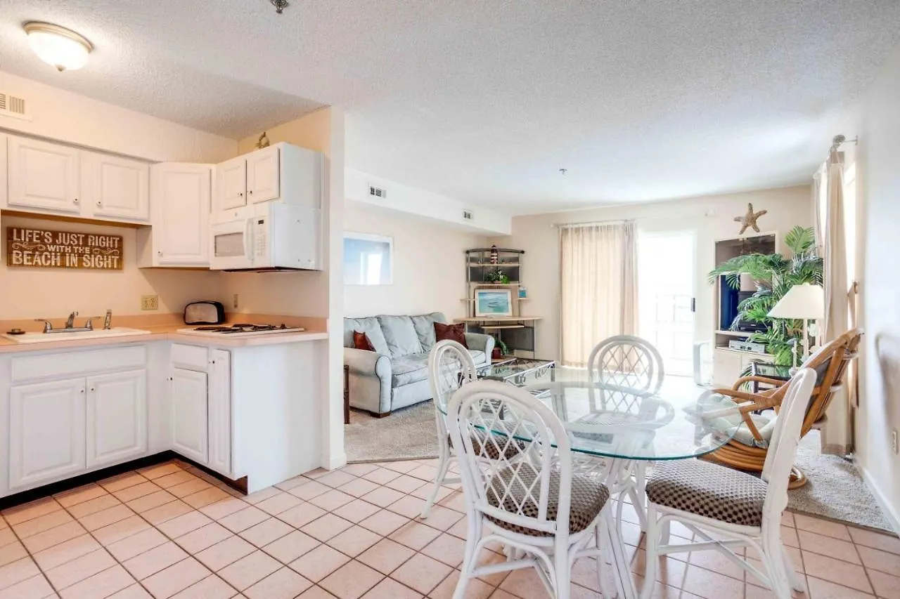 Marylander Condominiums, 90 Steps From The Apartahotel