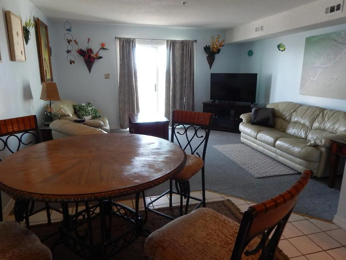 Marylander Condominiums, 90 Steps From The Apartahotel