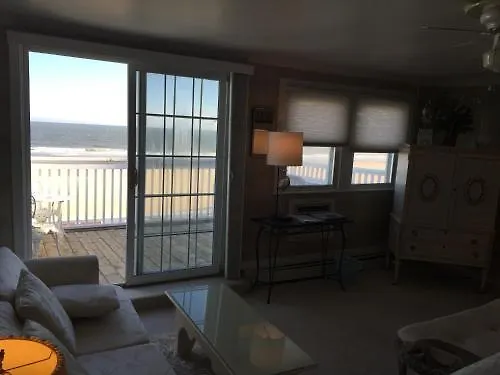 Alojamento de Acomodação e Pequeno-almoço Walk On The Ocean Ocean City