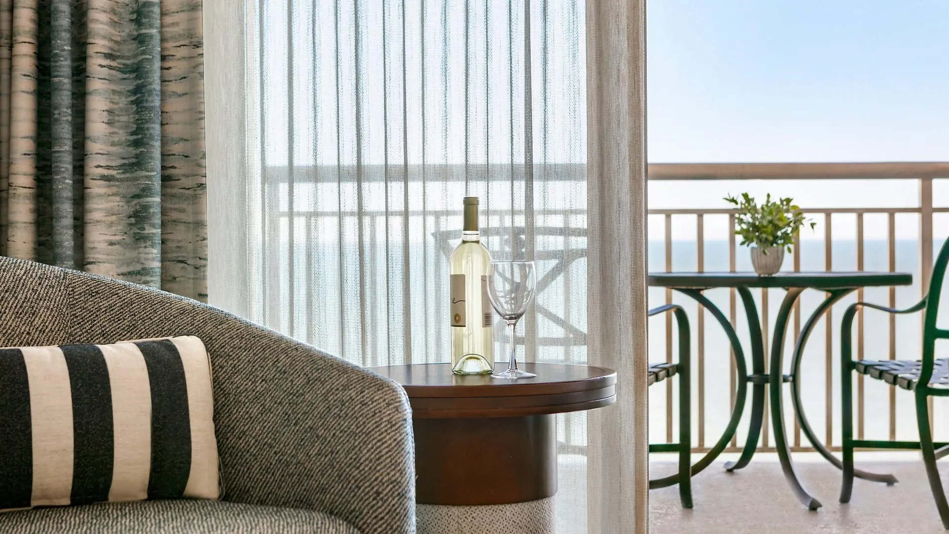 & Ocean By Ihg Resort