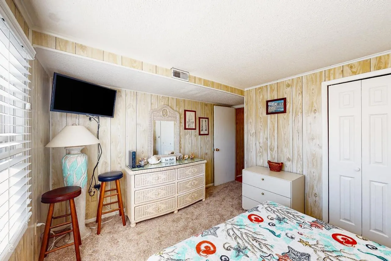 Sea Loft 210 *