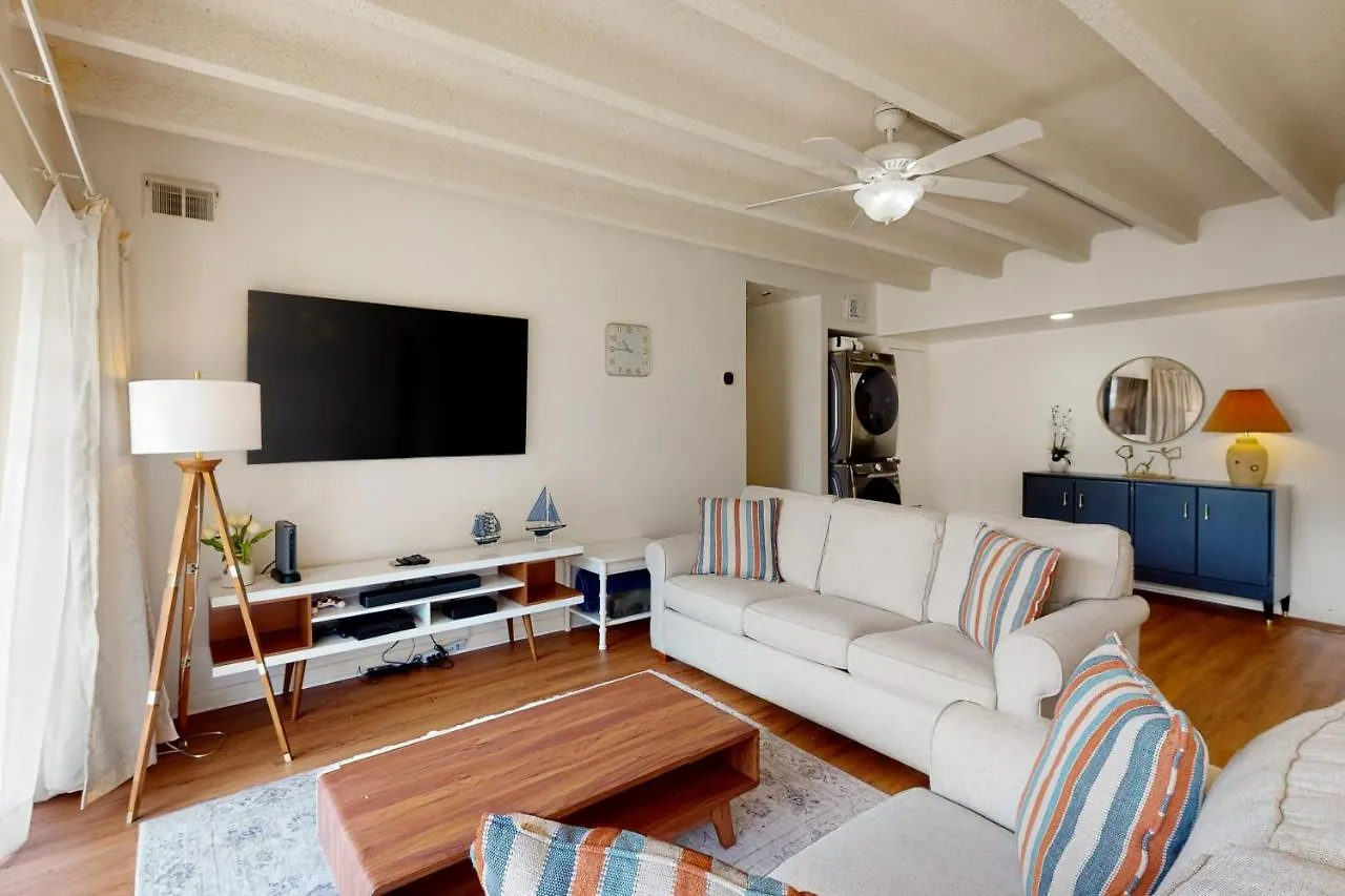 Tiburon 2c Apartment