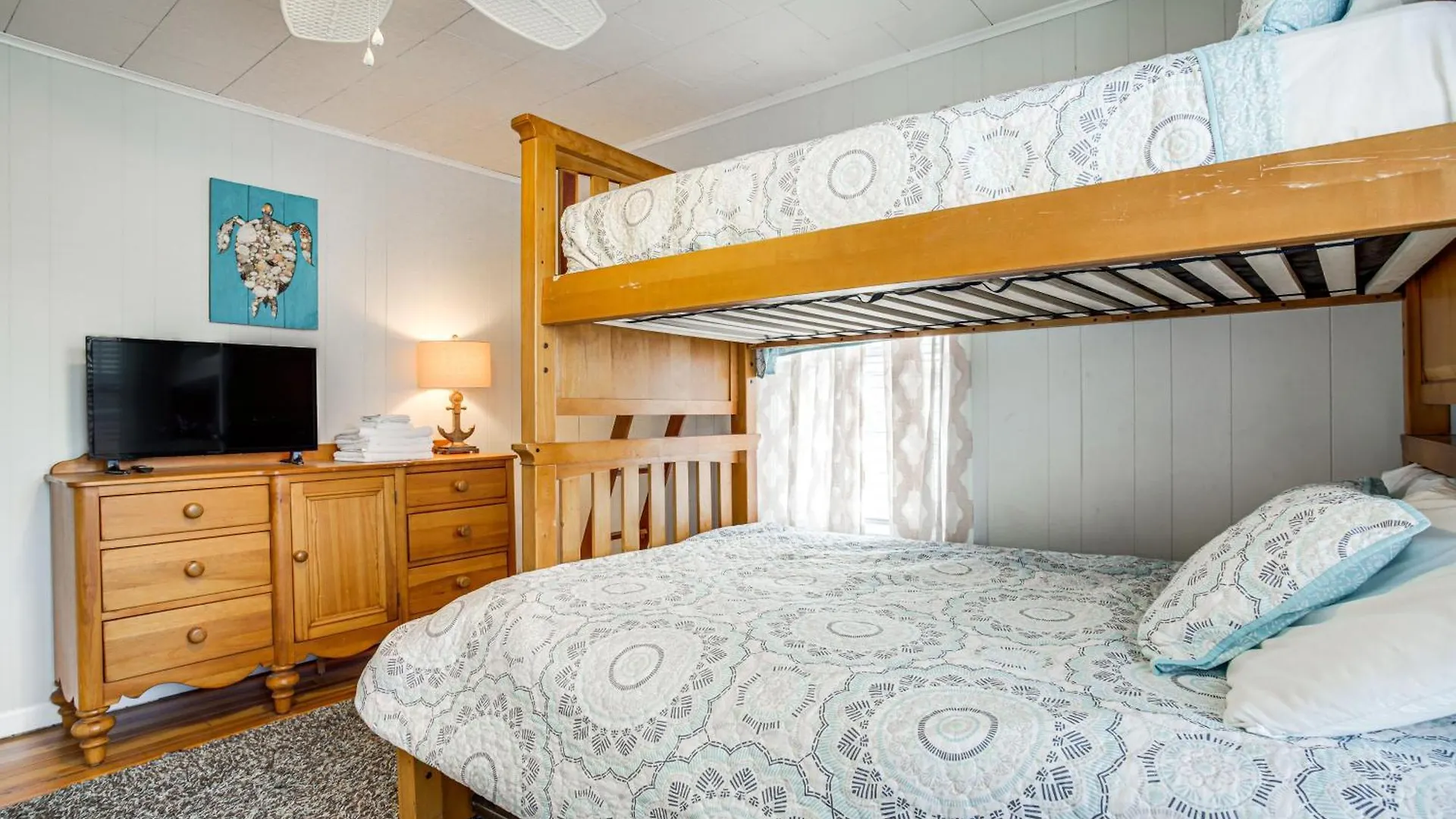 Ocean Escape With Cozy Porch Walk To Boardwalk * Ocean City