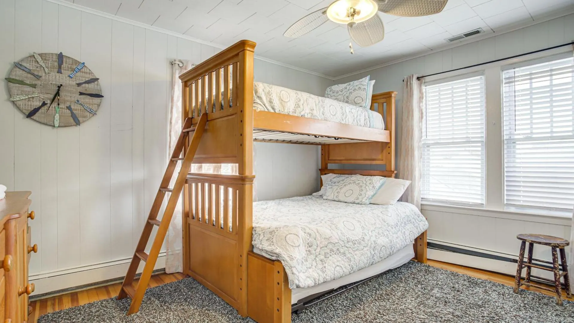 Ocean Escape With Cozy Porch Walk To Boardwalk
