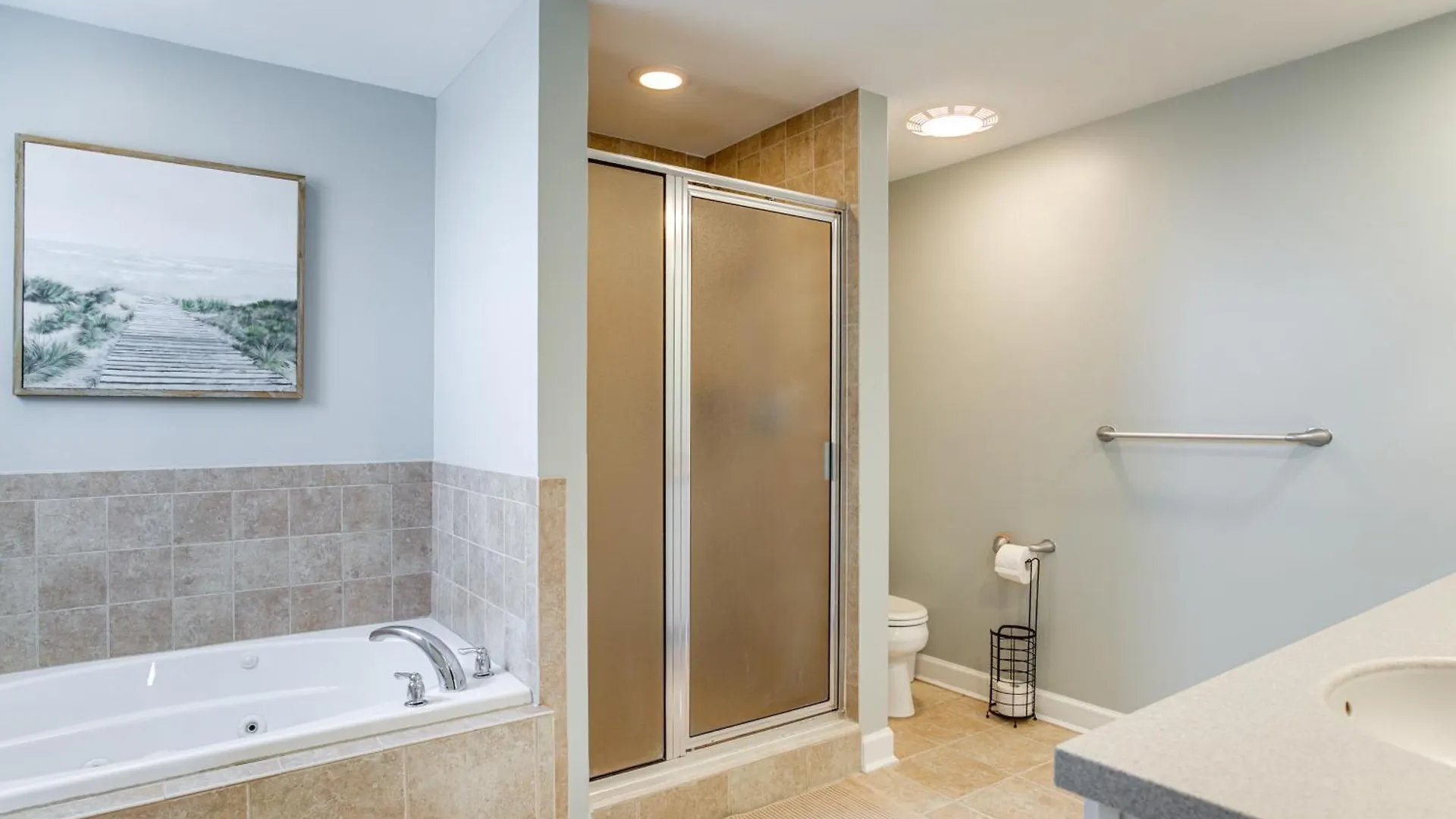 Ocean Inlet Escape With Balcony And Bay Views!
