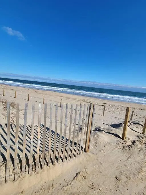 דירה Beachfront Oasis Steps To The Beach