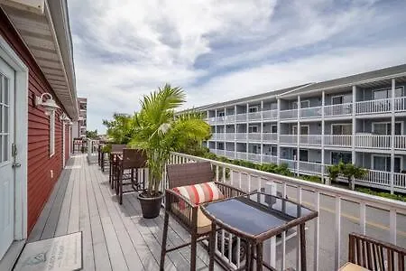 Apartment Modern 3br Ocean Block Walk To The