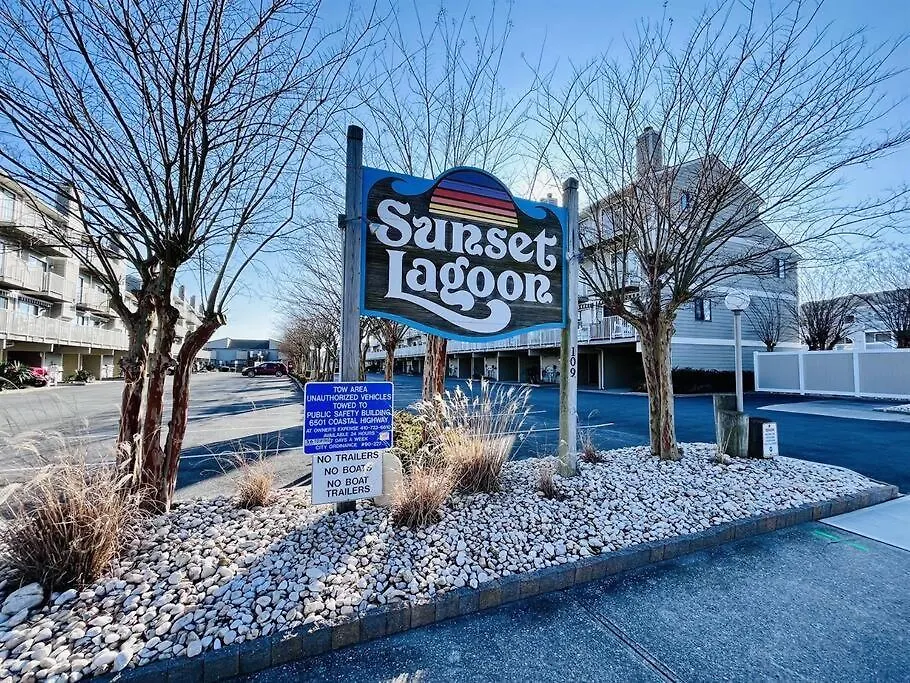 Canal Front With Swimming Pool And Grill Ocean City