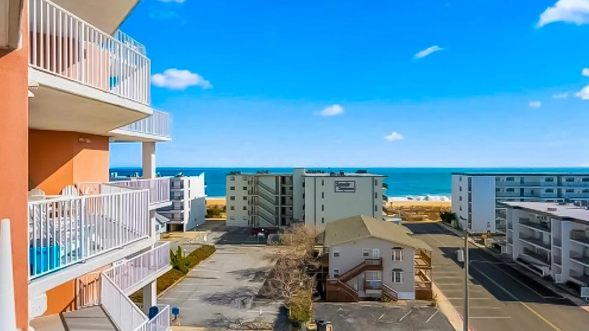 Mayfair 503 Apartment