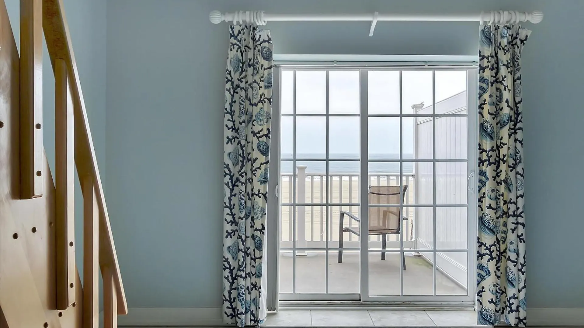 公寓 Oceanfront 3 *