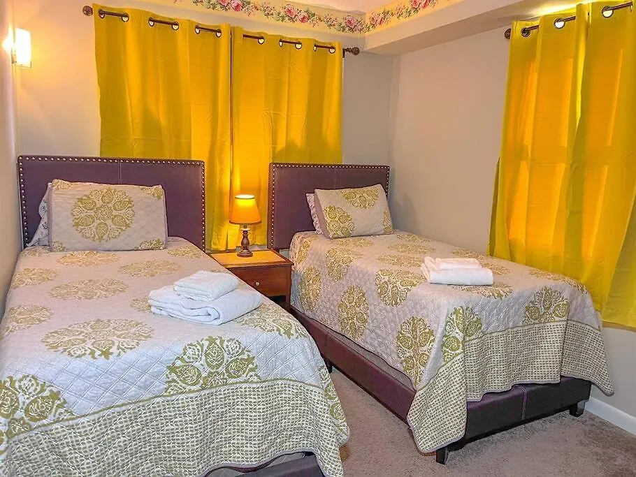 Ocean Views And Just Steps To The Beach! *
