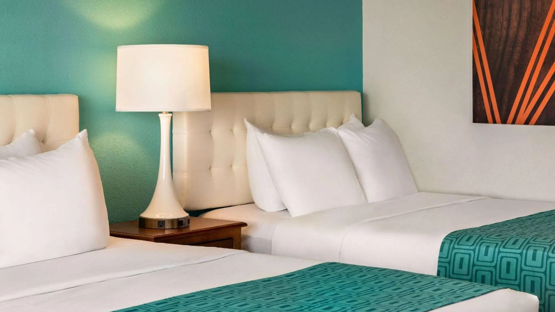 Отель Howard Johnson By Wyndham Ocean Oceanfront Ошен Сити