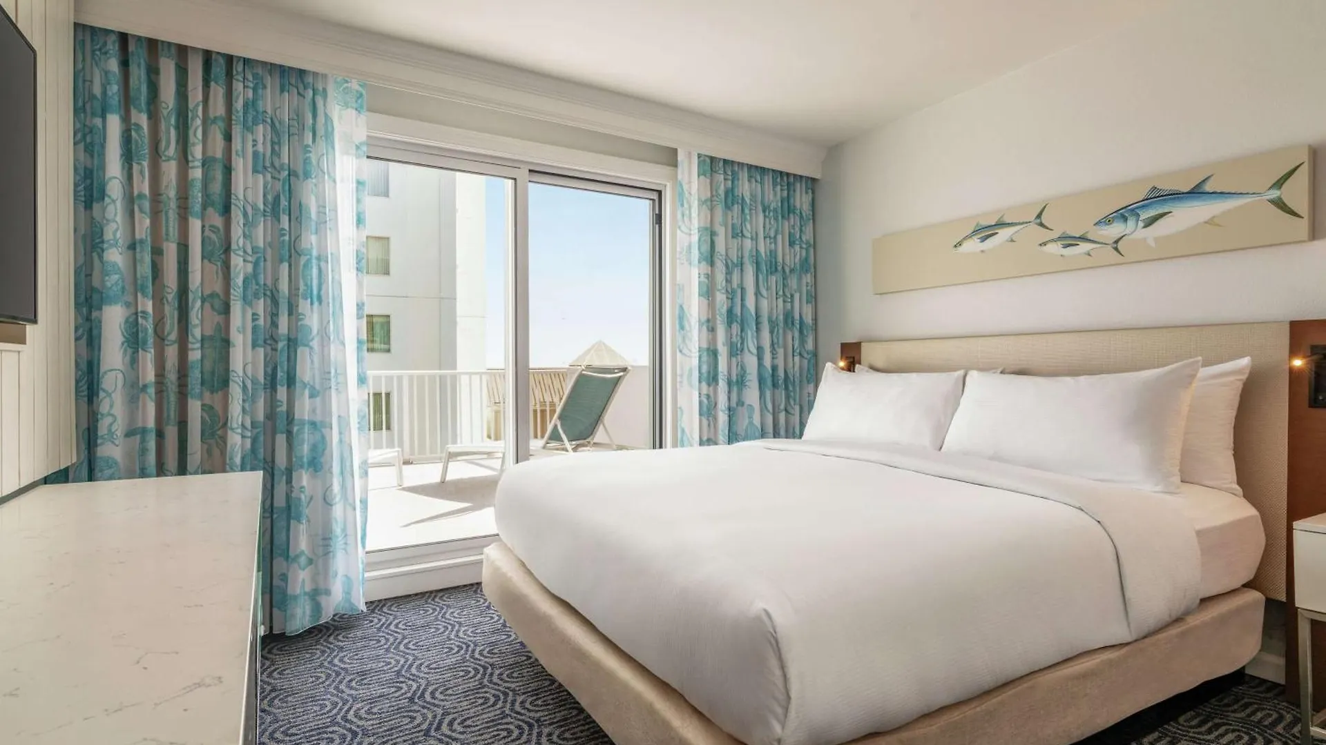 מלון Doubletree By Hilton Ocean Oceanfront אושן סיטי