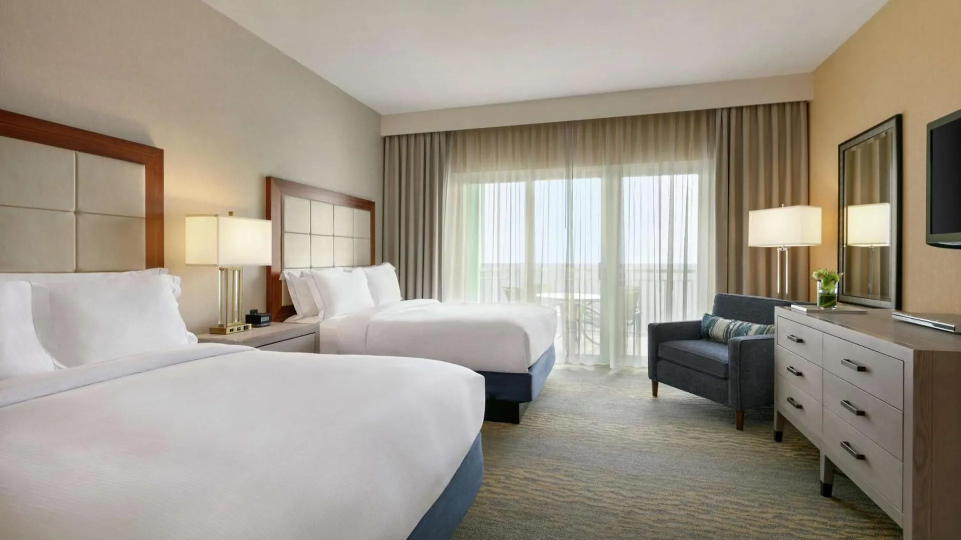 Hilton Ocean Oceanfront Resort 4*