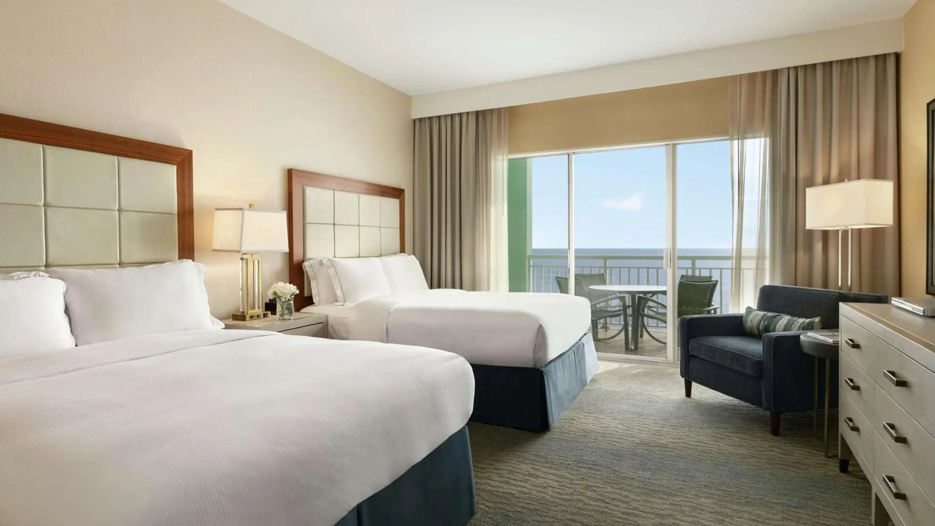 Resort Hilton Ocean Oceanfront 4*
