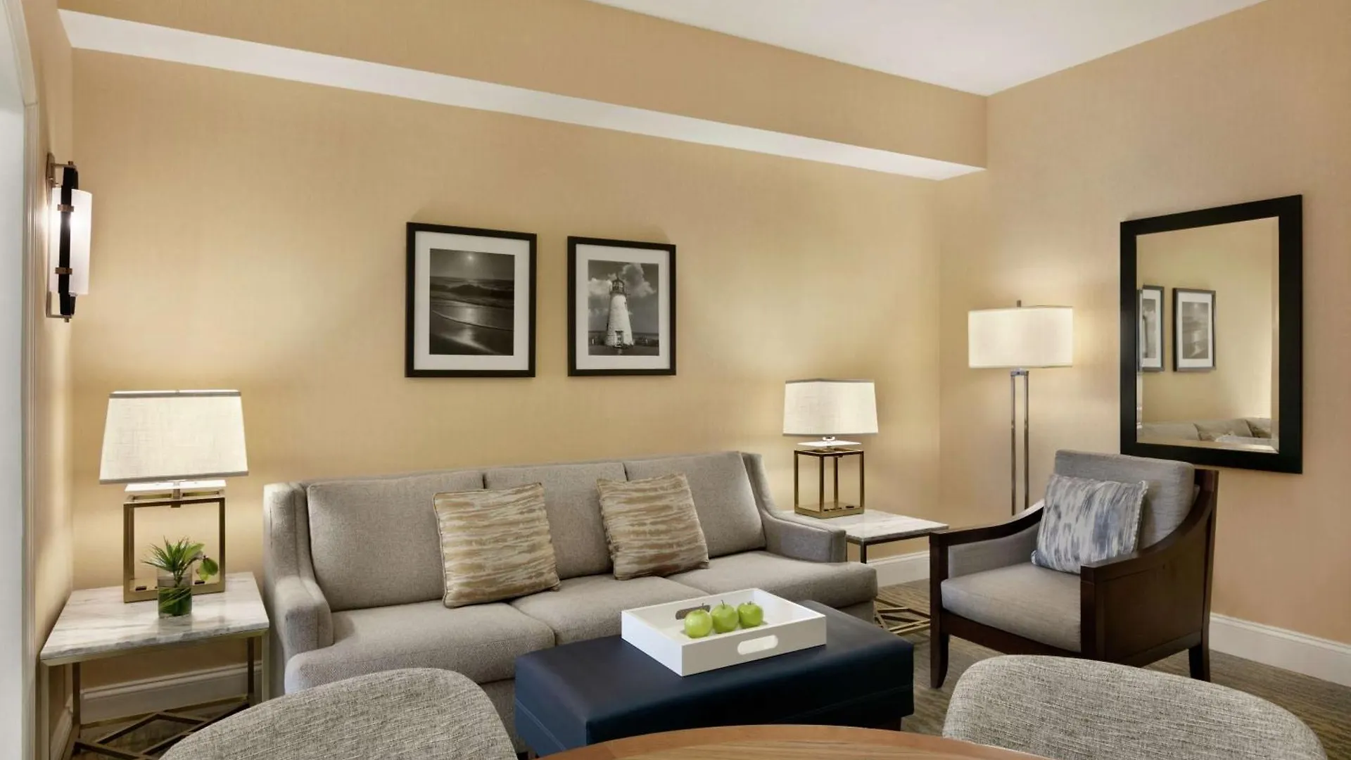 Hilton Ocean Oceanfront 4*