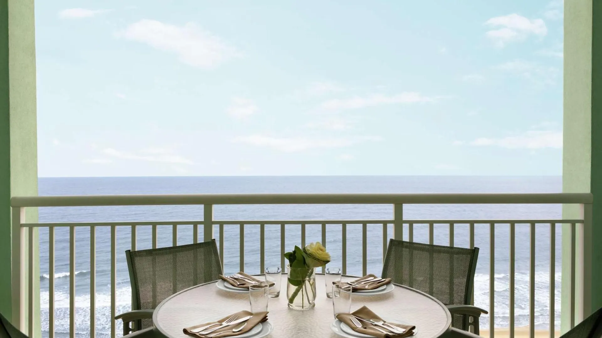 Hilton Ocean Oceanfront 4*