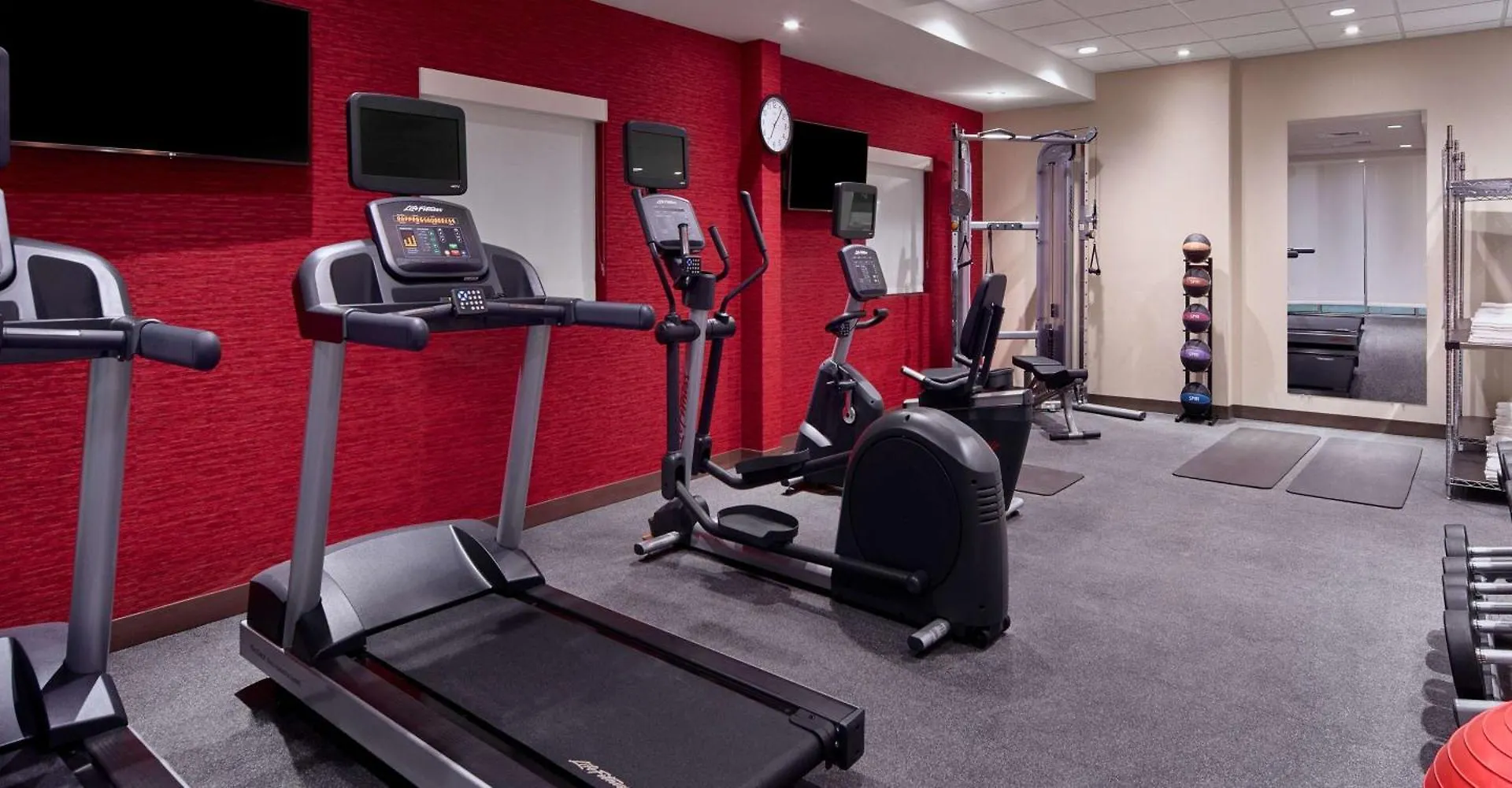 Hotel Home2 By Hilton Ocean Bayside 3*