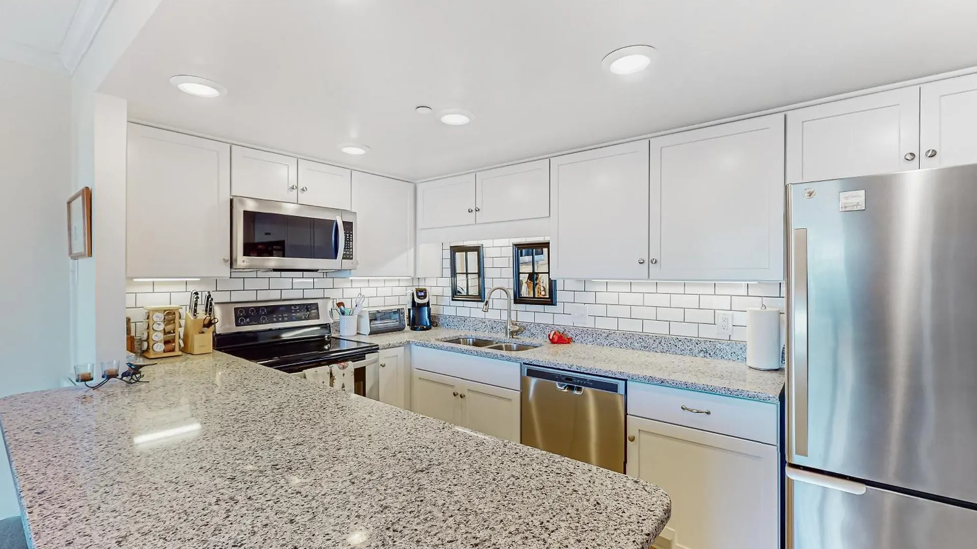 Apartment 9400 Bldg #401