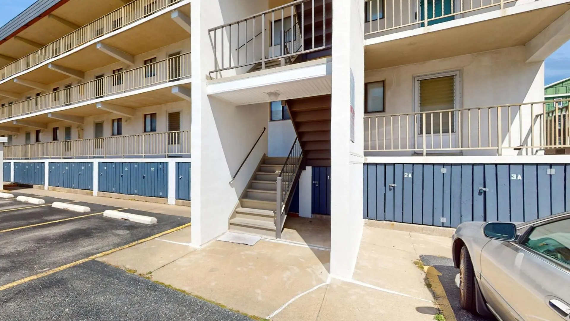 Apartment Starboard Tack 1a