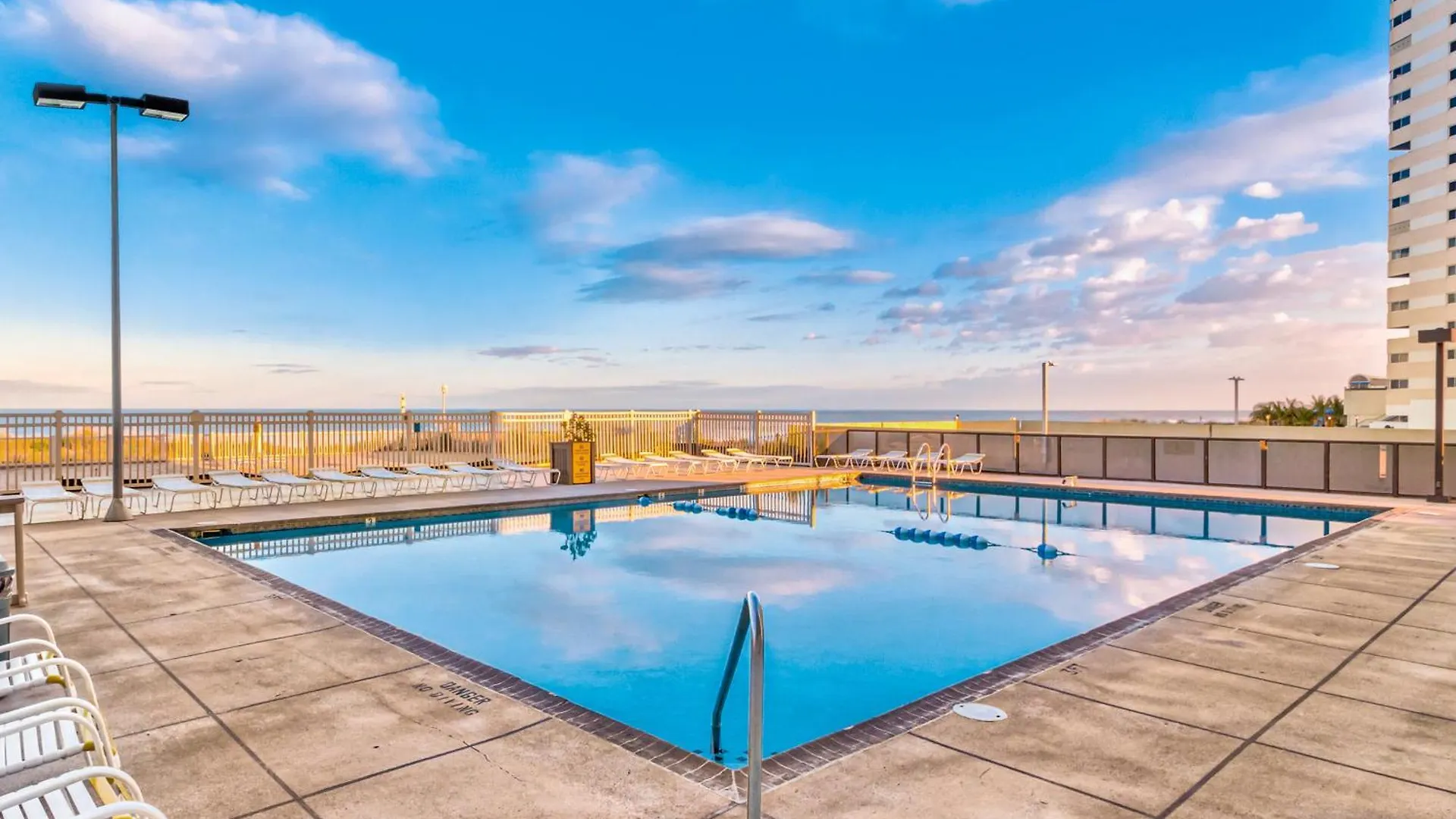 Golden Sands Xii Hotel Ocean City