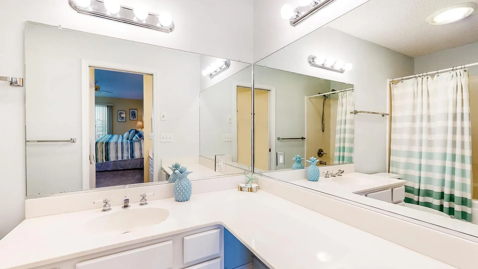 Holiday home Island At Hidden Harbour 324d