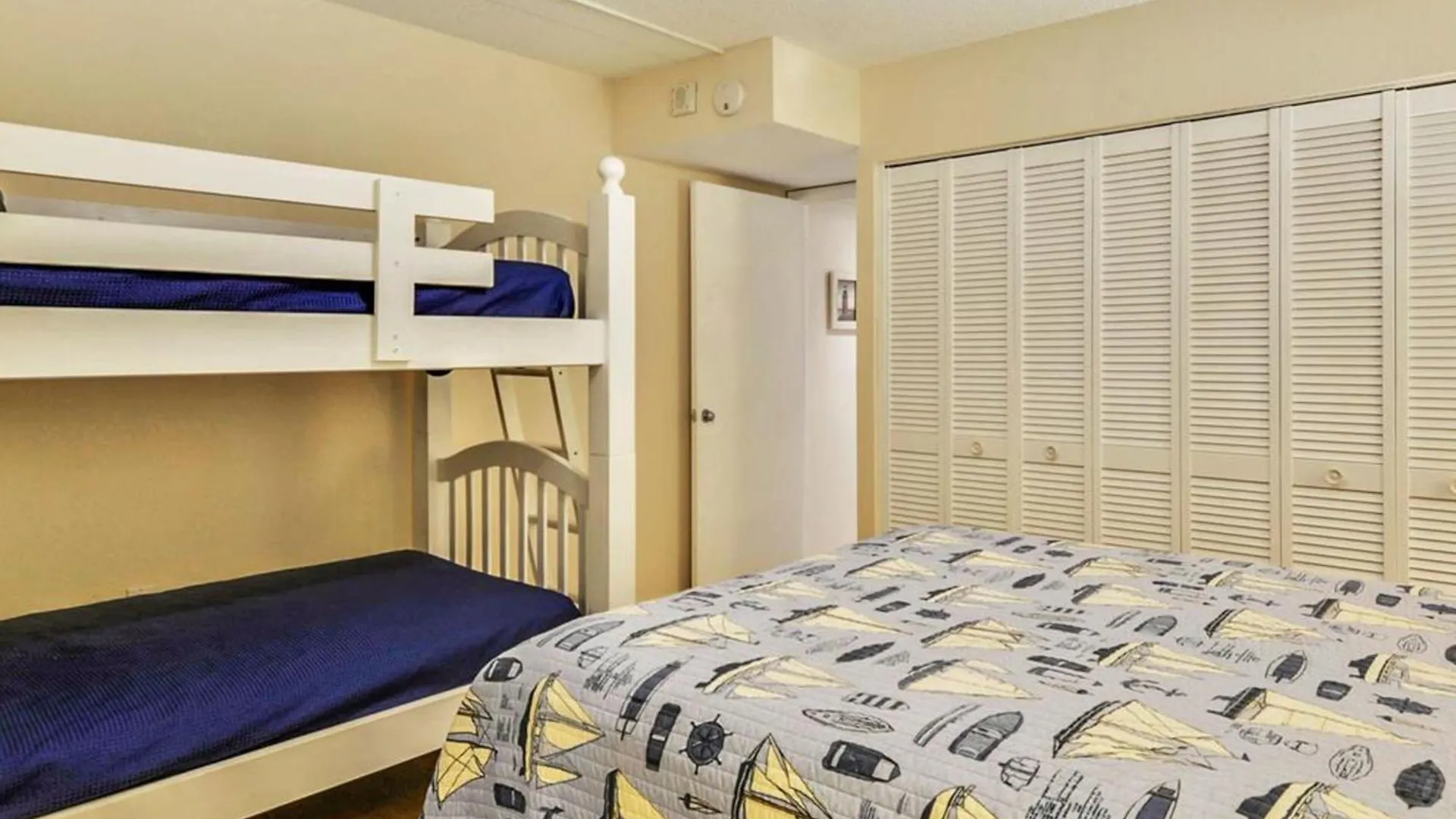 Holiday home Golden Sands