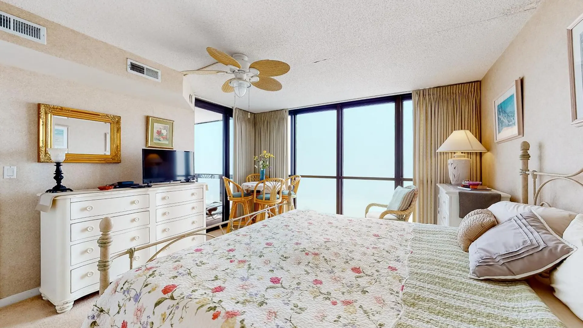 Golden Sands 712 Appartement *