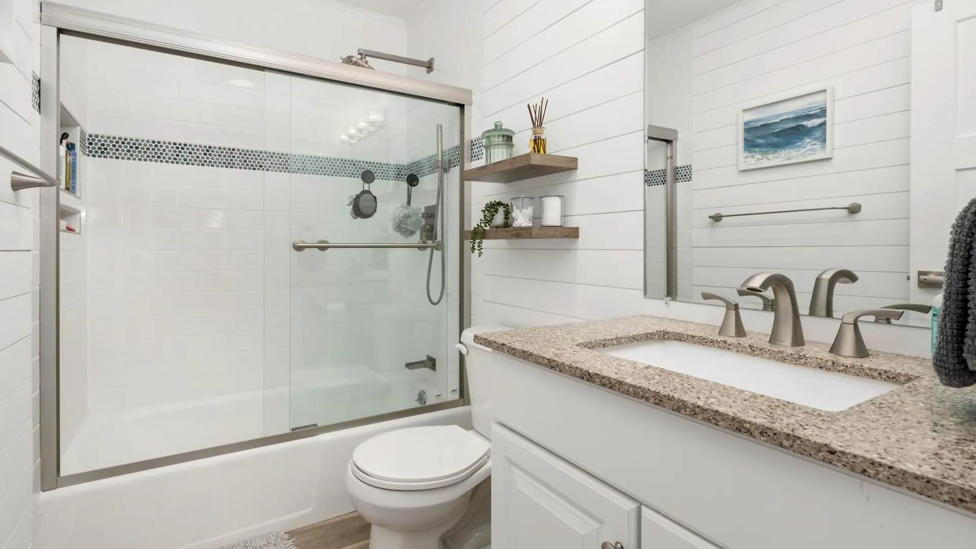 Apartment 2 Bedroom Bayside With Pool In Ocmd *