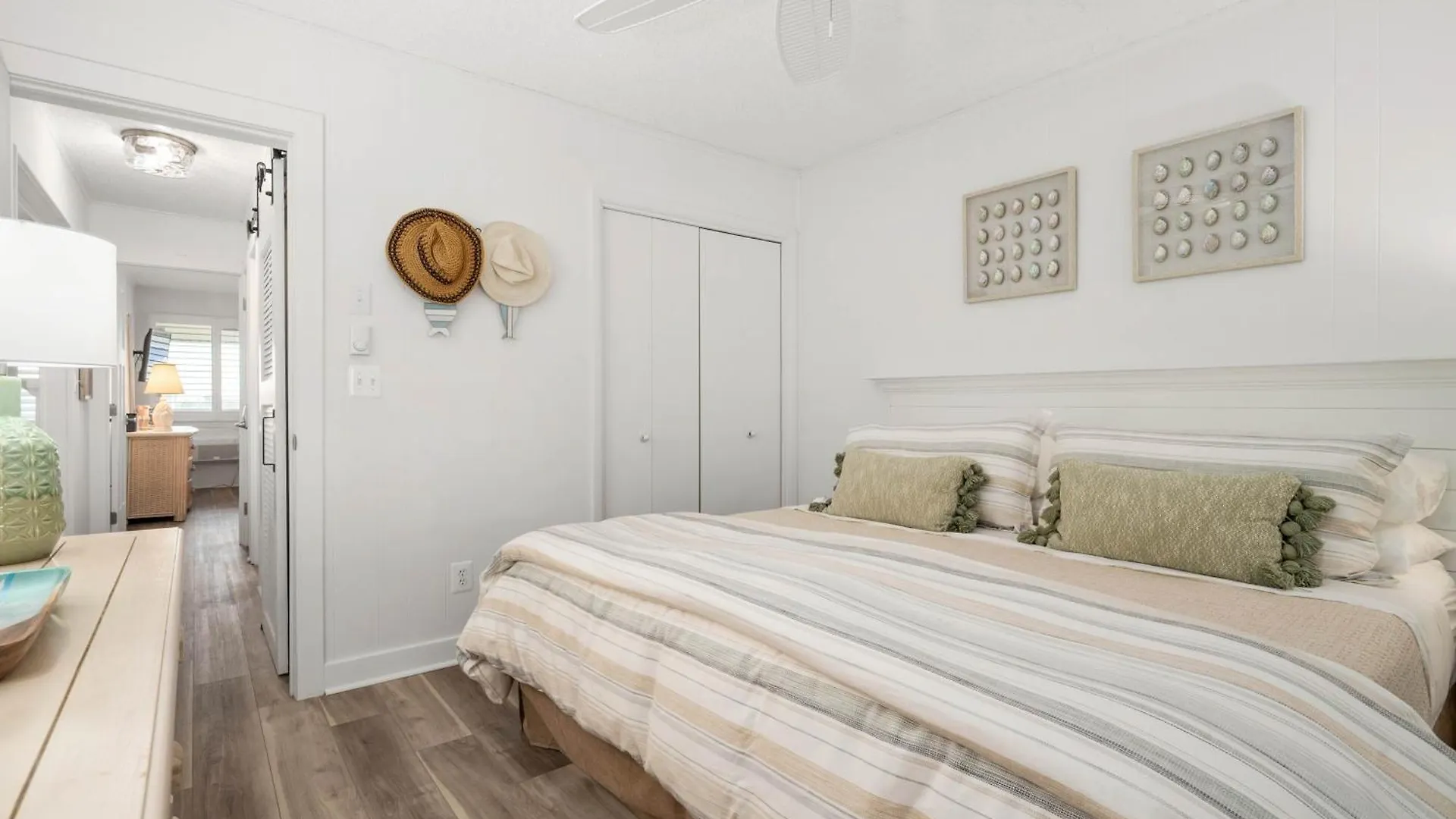 Apartment 2 Bedroom Bayside With Pool In Ocmd Ocean City