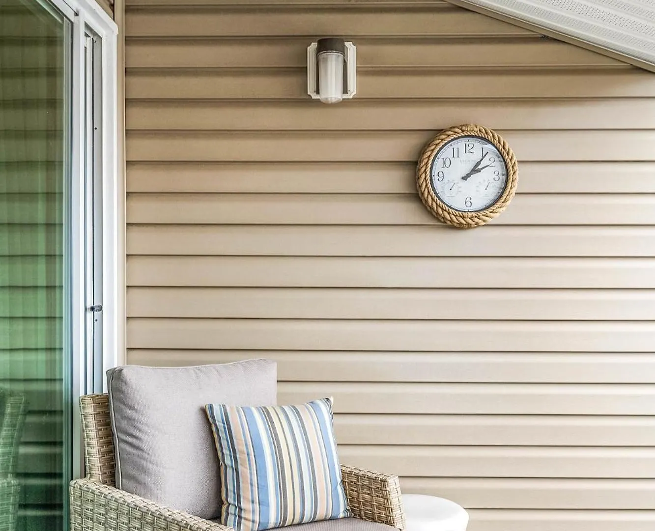 2 Bedroom Bayside With Pool In Ocmd *
